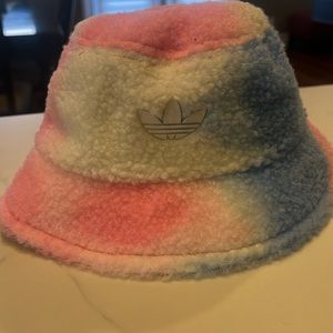 Adidas Fluffy Bucket Hat